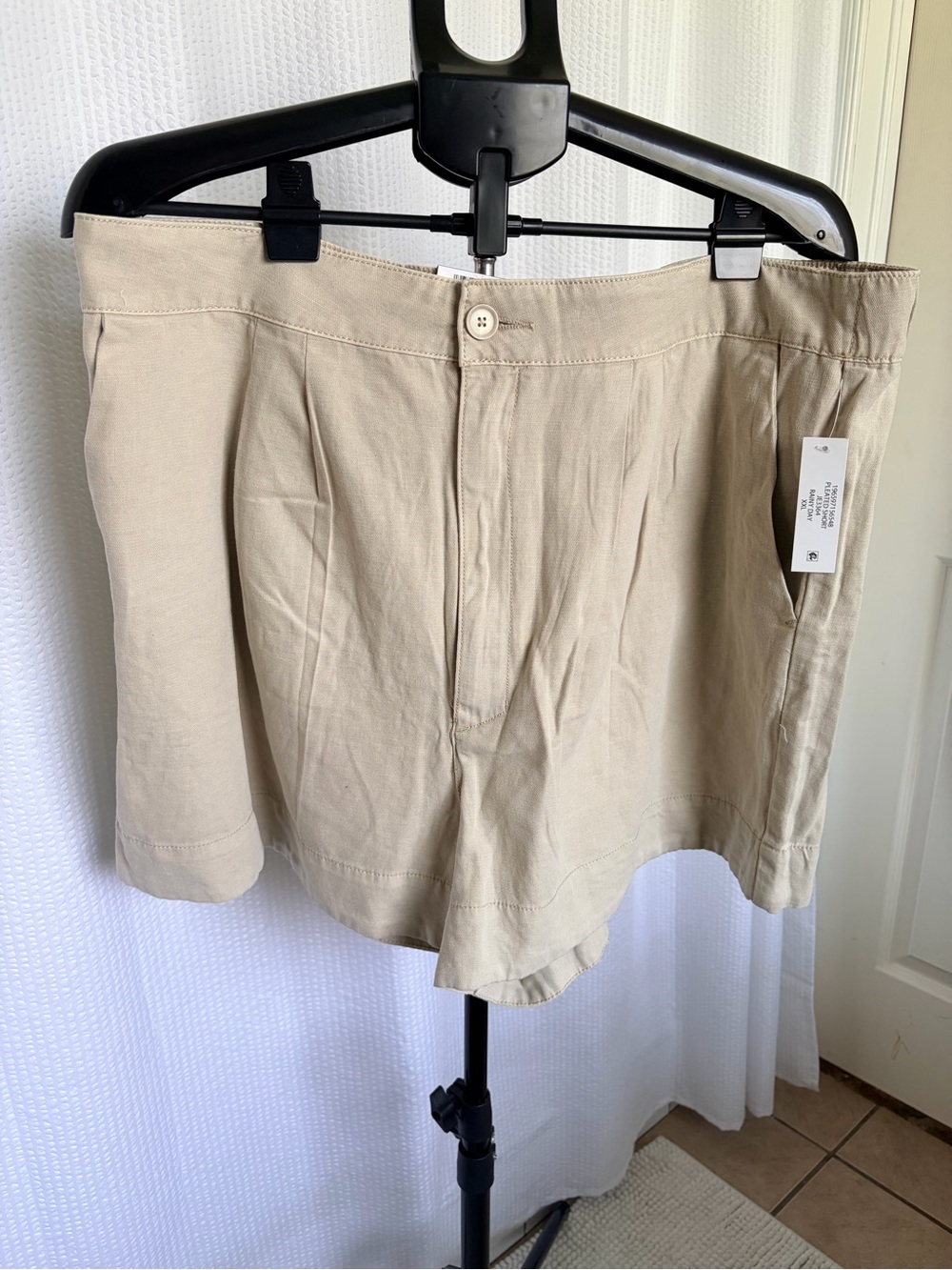 Joie Beige Flat-Front Women's Shorts